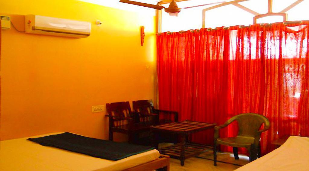 Sri Devi Comforts Hotel Chikmagalūr Exterior foto